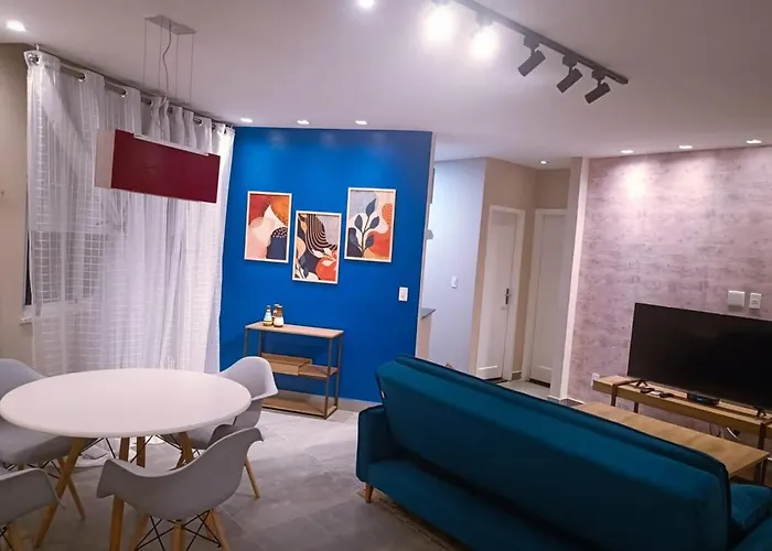 Deluxe One-Bedroom Apartment