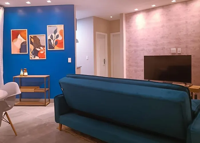 Deluxe One-Bedroom Apartment